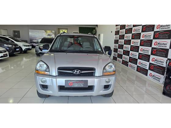 HYUNDAI TUCSON 2.0 MPFI GL 16V 142CV 2WD GASOLINA 4P AUTOMÁTICO HYUNDAI TUCSON 2.0 MPFI GL 16V 142CV 2WD GASOLINA 4P AUTOMÁTICO